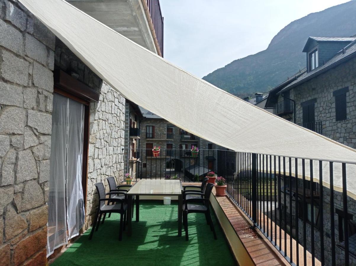 Vivienda Benasque Ibonet Apartment Екстериор снимка